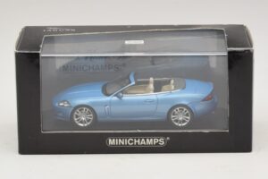 Jaguar XK X150 Avoauto Vaaleansininen Metallic Minichamps 1:43 400130530 Metalli — kuva 5 / 5