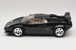 Lamborghini Countach 5000 Quattrovalvole Musta Bburago 1:18 3337 Metalli — kuva 4 / 8