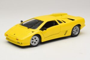 Lamborghini Diablo Keltainen Maisto 1:18 32803 Metalli