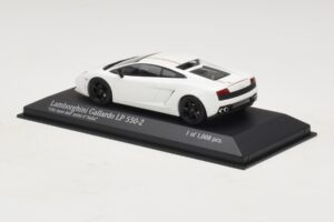Lamborghini Gallardo LP550-2 Tricolore Valkoinen Minichamps 1:43 400103801 Metalli — kuva 3 / 5