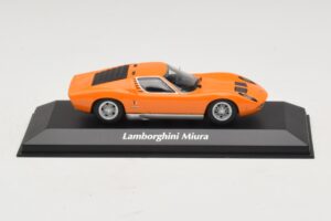 Lamborghini Miura P400 Oranssi Maxichamps 1:43 940103001 Metalli