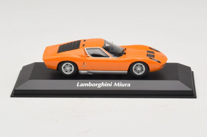 Lamborghini Miura P400 Oranssi Maxichamps 1:43 940103001 Metalli