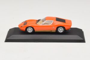 Lamborghini Miura P400 Oranssi Minichamps 1:43 430103002 Metalli
