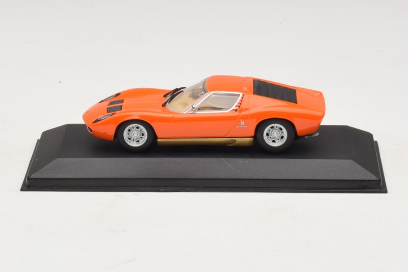 Lamborghini Miura P400 Oranssi Minichamps 1:43 430103002 Metalli