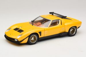 Lamborghini Miura SVR Keltainen & Musta Kyosho 1:18 08319GY Metalli
