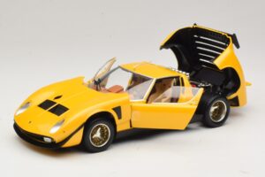 Lamborghini Miura SVR Keltainen & Musta Kyosho 1:18 08319GY Metalli — kuva 2 / 8