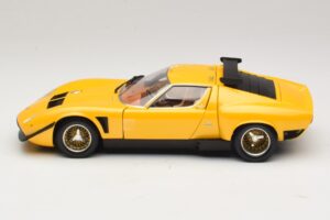 Lamborghini Miura SVR Keltainen & Musta Kyosho 1:18 08319GY Metalli — kuva 4 / 8