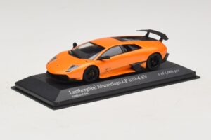 Lamborghini Murcielago LP670-4 SV Oranssi Metallic Minichamps 1:43 400103942 Metalli — kuva 2 / 5