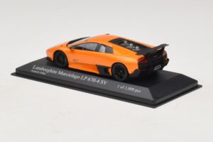 Lamborghini Murcielago LP670-4 SV Oranssi Metallic Minichamps 1:43 400103942 Metalli — kuva 3 / 5