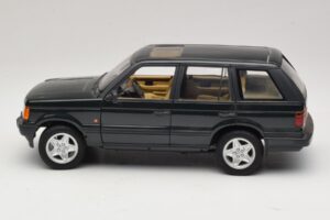 Land Rover Range Rover P38A 4.6 HSE Vihreä Metallic AUTOart 1:18 70010 Metalli — kuva 4 / 8