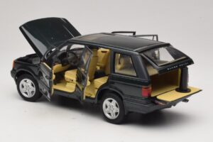 Land Rover Range Rover P38A 4.6 HSE Vihreä Metallic AUTOart 1:18 70010 Metalli — kuva 5 / 8