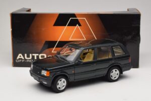 Land Rover Range Rover P38A 4.6 HSE Vihreä Metallic AUTOart 1:18 70010 Metalli — kuva 8 / 8
