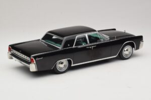Lincoln Continental Musta KK-Scale 1:18 KKDC181483 Metalli — kuva 2 / 6