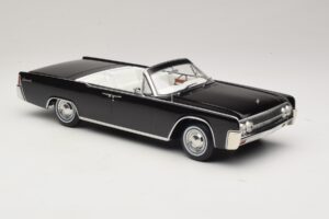 Lincoln Continental Convertible Musta Bad Boys KK-Scale 1:18 KKDC181521 Metalli — kuva 5 / 7