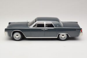 Lincoln Continental Harmaa Metallic Marnie KK-Scale 1:18 KKDC181482 Metalli — kuva 3 / 6