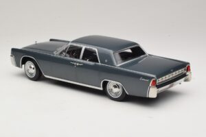 Lincoln Continental Harmaa Metallic Marnie KK-Scale 1:18 KKDC181482 Metalli — kuva 5 / 6