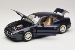 Maserati 3200 GT Sininen Bburago 1:18 3371-P1 Metalli — kuva 2 / 8