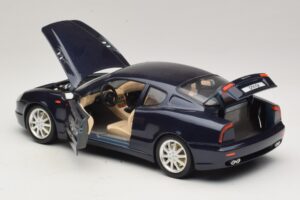 Maserati 3200 GT Sininen Bburago 1:18 3371-P1 Metalli — kuva 5 / 8