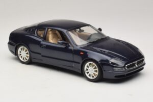 Maserati 3200 GT Sininen Bburago 1:18 3371-P1 Metalli — kuva 6 / 8