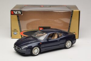 Maserati 3200 GT Sininen Bburago 1:18 3371-P1 Metalli — kuva 8 / 8