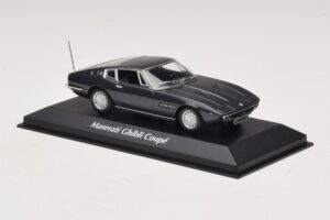 Maserati Ghibli Ruskea Metallic Maxichamps 1:43 940123320 Metalli — kuva 3 / 5