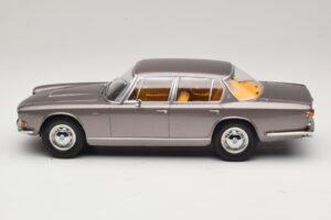 Maserati Quattroporte I Harmaa Metallic KK-Scale 1:18 KKDC181511 Metalli — kuva 3 / 6
