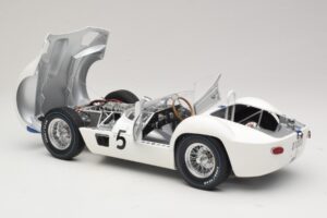 Maserati Tipo 61 #5 Camoradi S. Moss / D. Gurney 1000km Nurburgring Winner 1960 Minichamps 1:12 120601205 Metalli — kuva 5 / 8