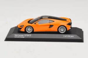 McLaren 570GT Oranssi Minichamps 1:43 537154521 Metalli