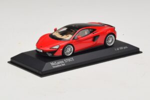 McLaren 570GT Vermillion Red Minichamps 1:43 537154522 Metalli — kuva 2 / 5