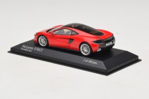 McLaren 570GT Vermillion Red Minichamps 1:43 537154522 Metalli — kuva 3 / 5