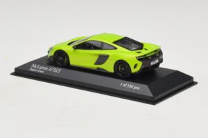 McLaren 675LT Napier Green Minichamps 1:43 537154422 Metalli — kuva 3 / 5