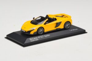 McLaren 675LT Spider Volcano Yellow Minichamps 1:43 537154430 Metalli — kuva 2 / 5