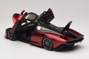 McLaren Speedtail Volcano Red AUTOart 1:18 76087 Komposiitti — kuva 5 / 8