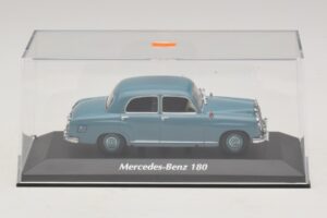 Mercedes 180 W120 Sininen Maxichamps 1:43 940033102 Metalli — kuva 4 / 5