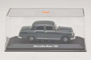 Mercedes 180 W120 Harmaa Maxichamps 1:43 940033100 Metalli — kuva 4 / 5