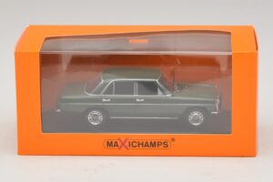 Mercedes 200D W115 Tummanvihreä Maxichamps 1:43 940034001 Metalli — kuva 5 / 5