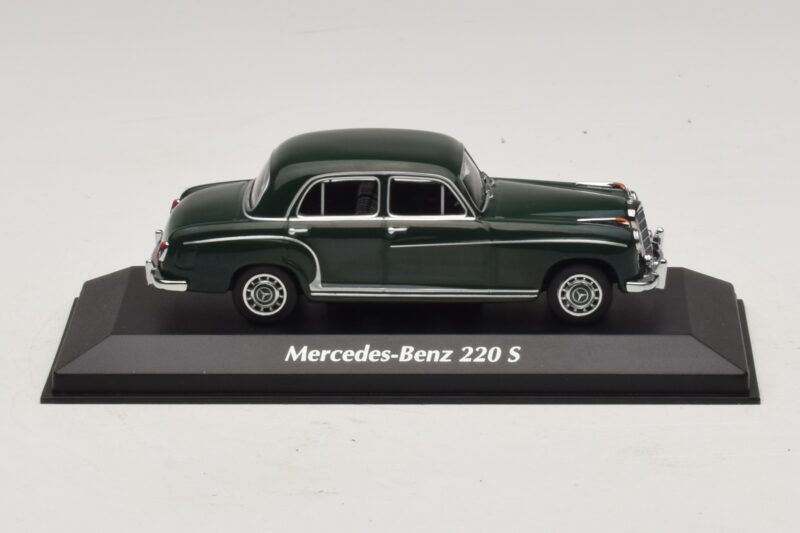Mercedes 220 S W180 Tummanvihreä Maxichamps 1:43 940033001 Metalli