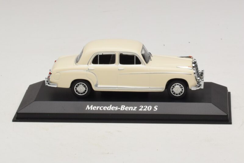 Mercedes 220 S W180 Valkoinen Maxichamps 1:43 940033000 Metalli