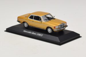 Mercedes 230 CE C123 Kulta Metallic Maxichamps 1:43 940032220 Metalli — kuva 3 / 5