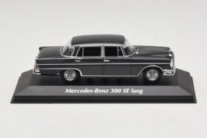Mercedes 300 SE W112 Lang Tummanharmaa Maxichamps 1:43 940035201 Metalli