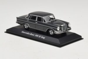 Mercedes 300 SE W112 Lang Tummanharmaa Maxichamps 1:43 940035201 Metalli — kuva 3 / 5