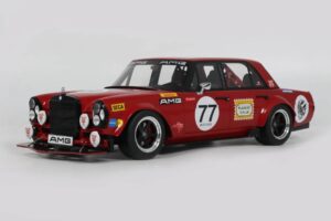 Mercedes 300 SEL W109 Red Pig S-Klub C63 S Mars Red GT Spirit 1:18 GT584 Hartsi — kuva 2 / 2