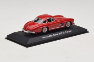 Mercedes 300 SL W198 Punainen Maxichamps 1:43 940039001 Metalli — kuva 2 / 5