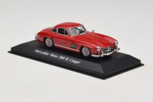Mercedes 300 SL W198 Punainen Maxichamps 1:43 940039001 Metalli — kuva 3 / 5