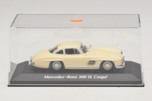Mercedes 300 SL W198 Valkoinen Maxichamps 1:43 940039002 Metalli — kuva 4 / 5