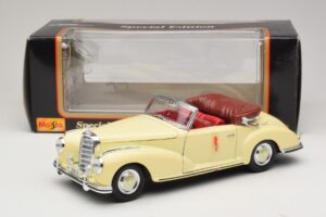 Mercedes 300S Kermanvärinen Maisto 1:18 31806 Metalli — kuva 8 / 8