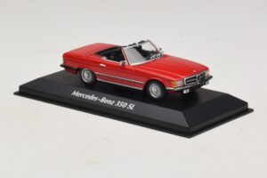 Mercedes 350 SL R107 Punainen Maxichamps 1:43 940033432 Metalli — kuva 3 / 5