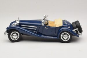 Mercedes 500K Roadster Sininen Bburago 1:20 3070 Metalli — kuva 4 / 8