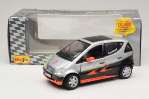 Mercedes A-Class W168 D. Coulthard Hopea Maisto 1:18 35841 Metalli — kuva 8 / 8