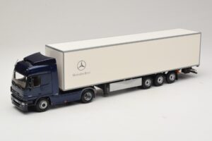 Mercedes Actros 1044 Sininen Minichamps 1:43 B66000604 Metalli
